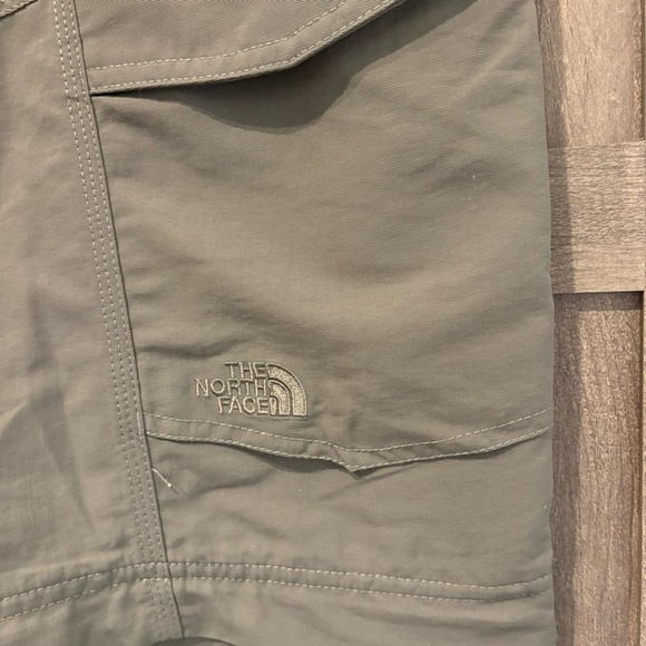The North Face XL Cargo Pants Convertible Zip Off Nylon Green - Picture 9 of 14